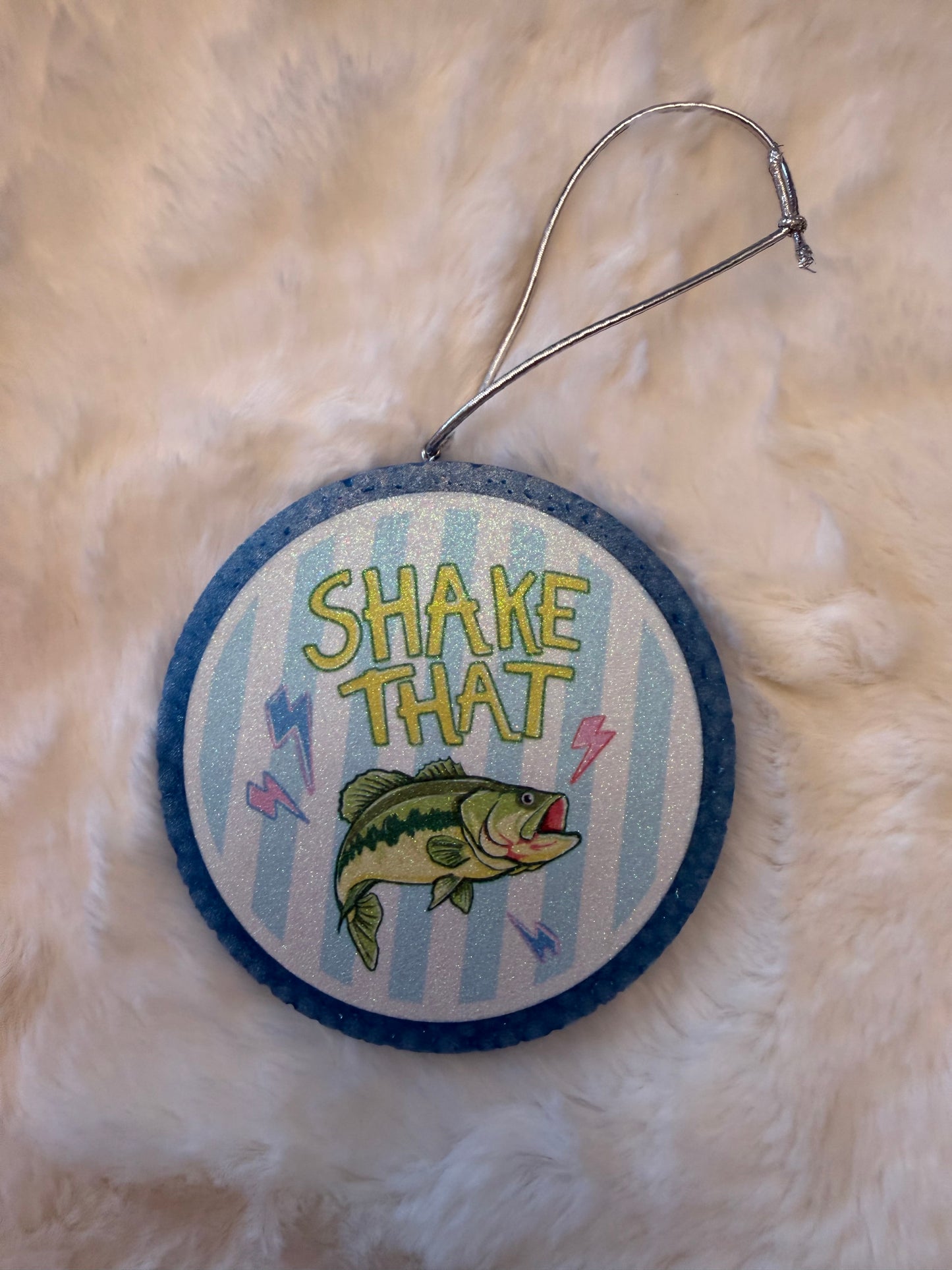 Shake That Bass | Scent: Champagne Toast